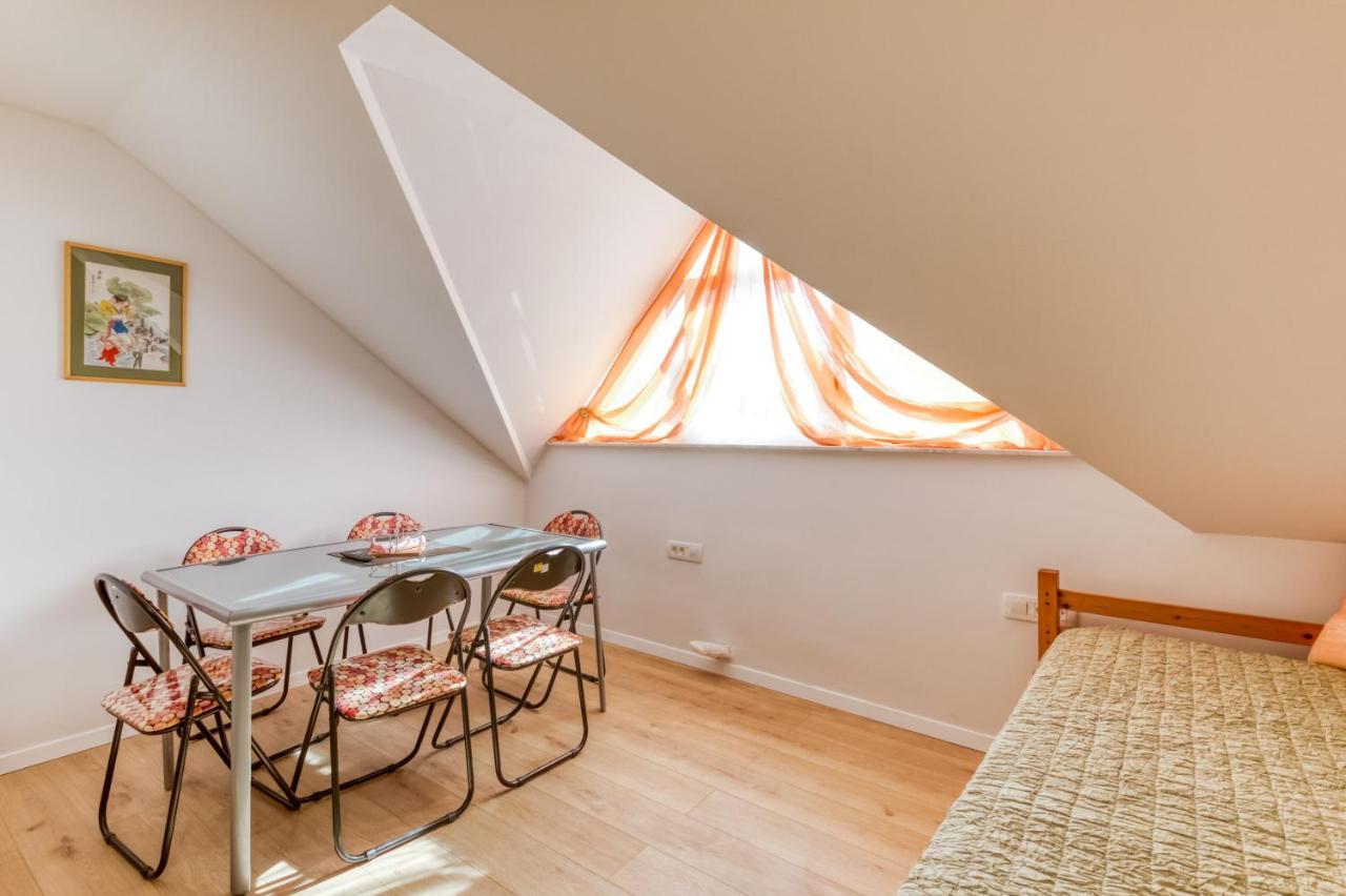 Apartmani Leptir Rakovica Buitenkant foto