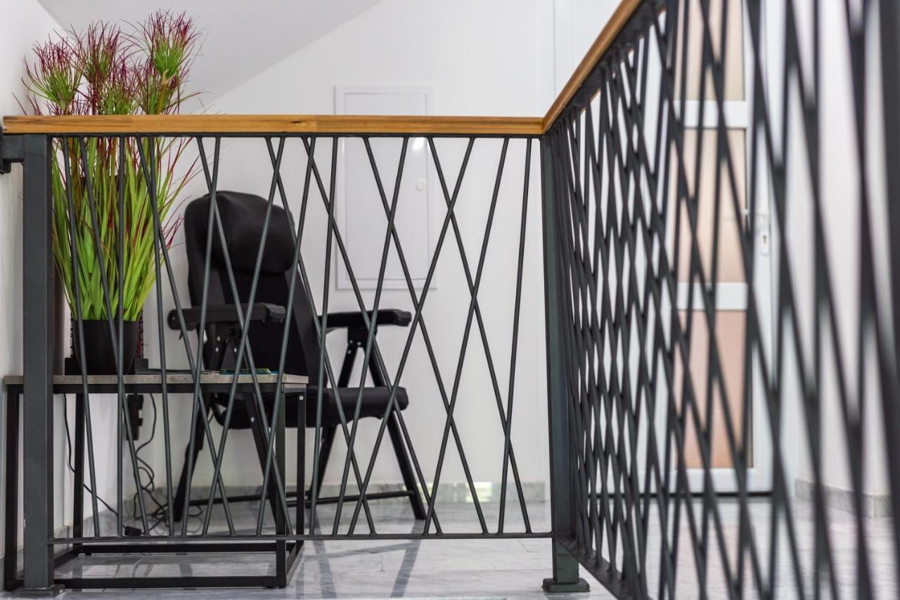 Apartmani Leptir Rakovica Buitenkant foto