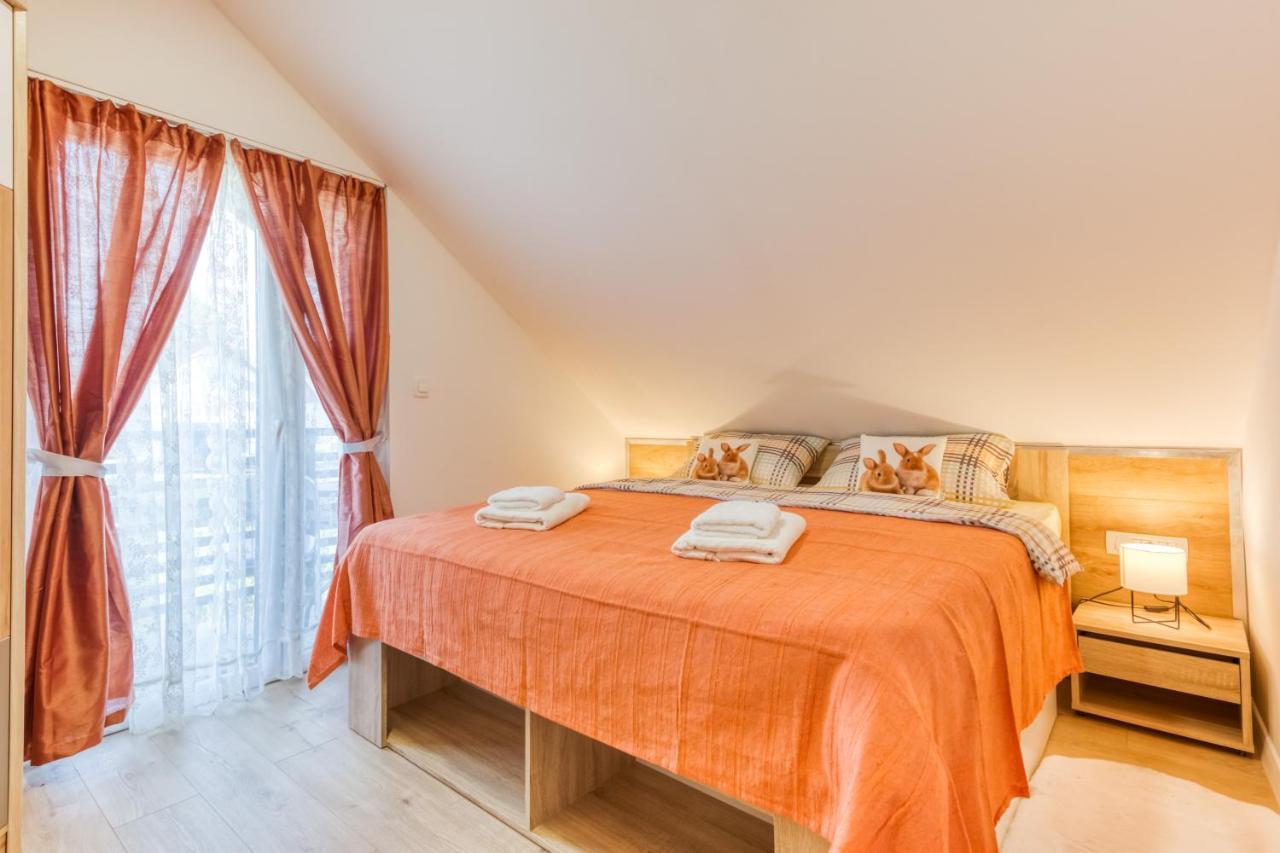 Apartmani Leptir Rakovica Buitenkant foto