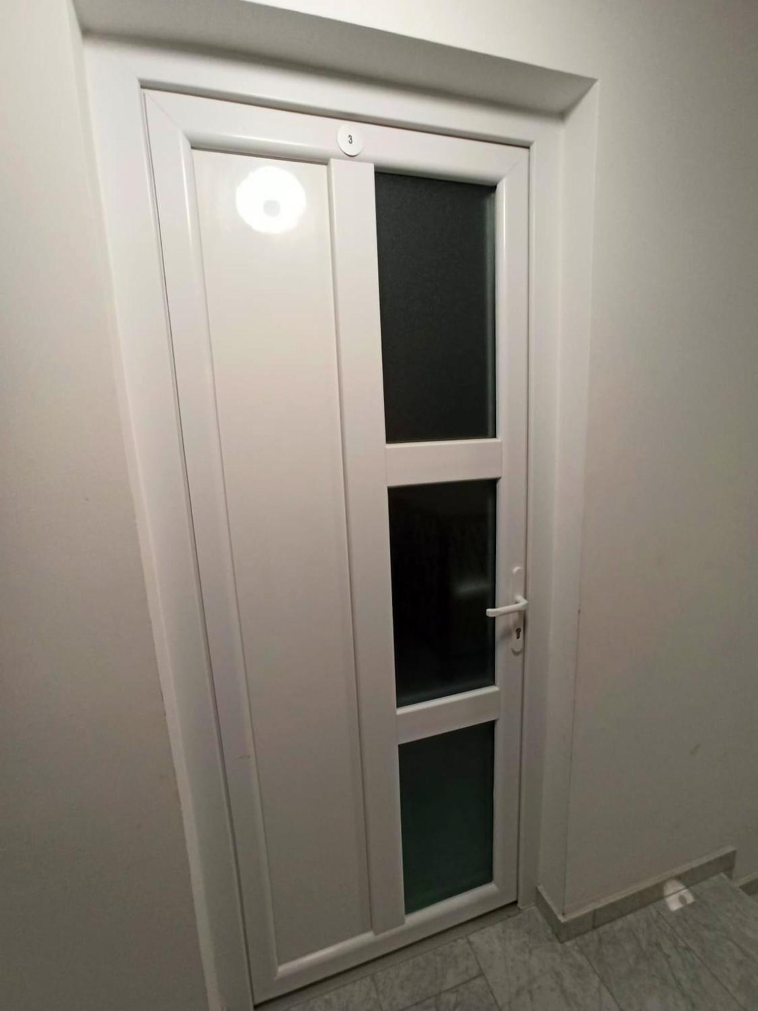 Apartmani Leptir Rakovica Buitenkant foto