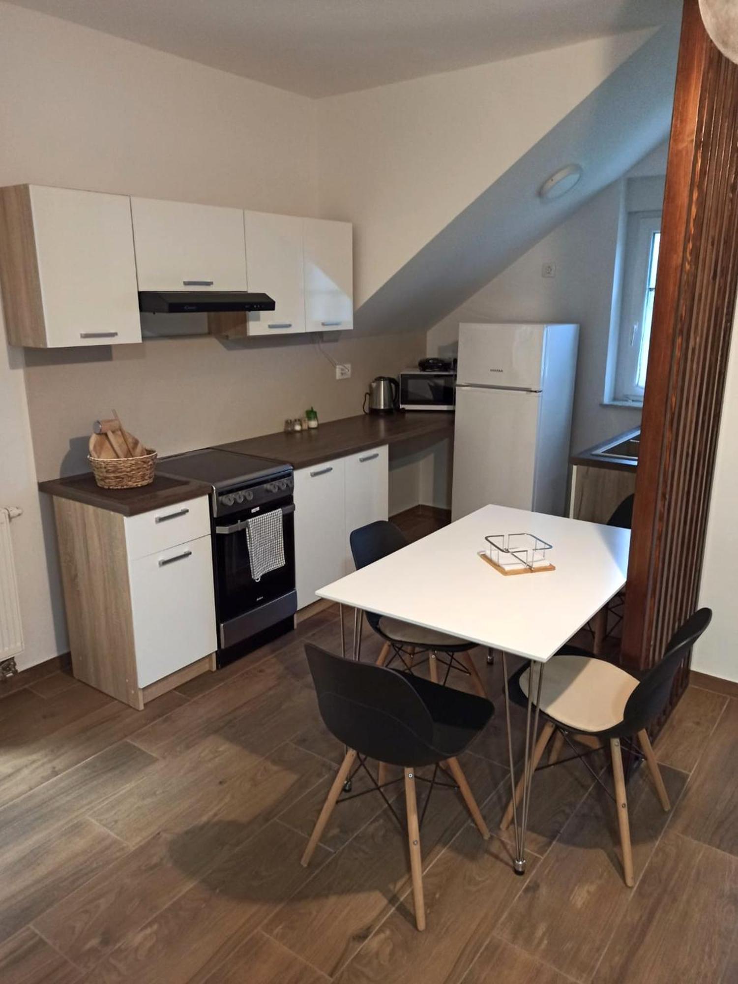 Apartmani Leptir Rakovica Buitenkant foto